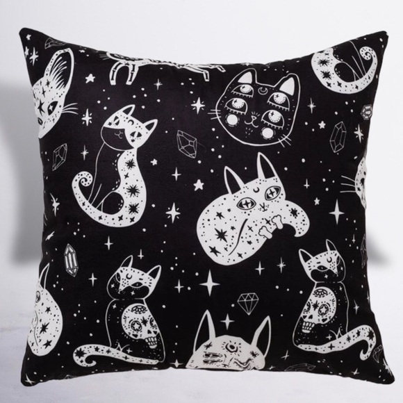 Pillow Cover Celestial Cat Moon Stars Black White Large Square 17.7 in - Picture 7 of 13